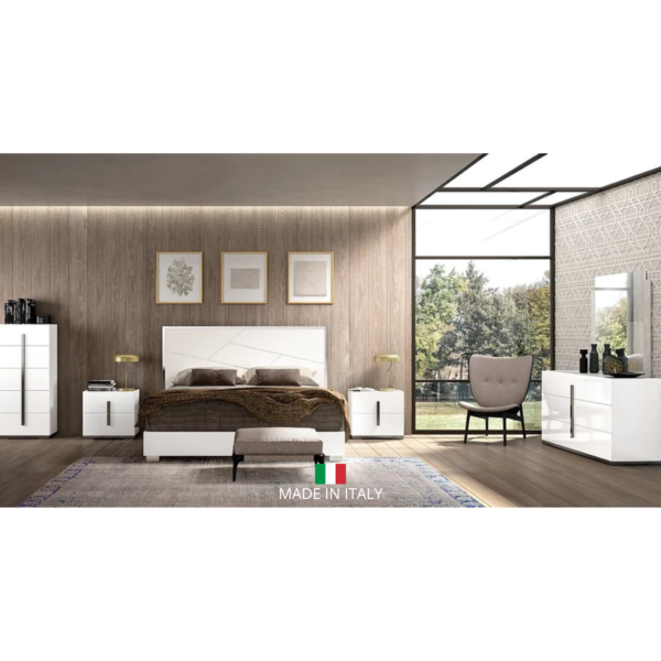 2e6081_f24f301821d2414f82adeb7436e1a8f5mv2.png Dafne/Mara Collection
