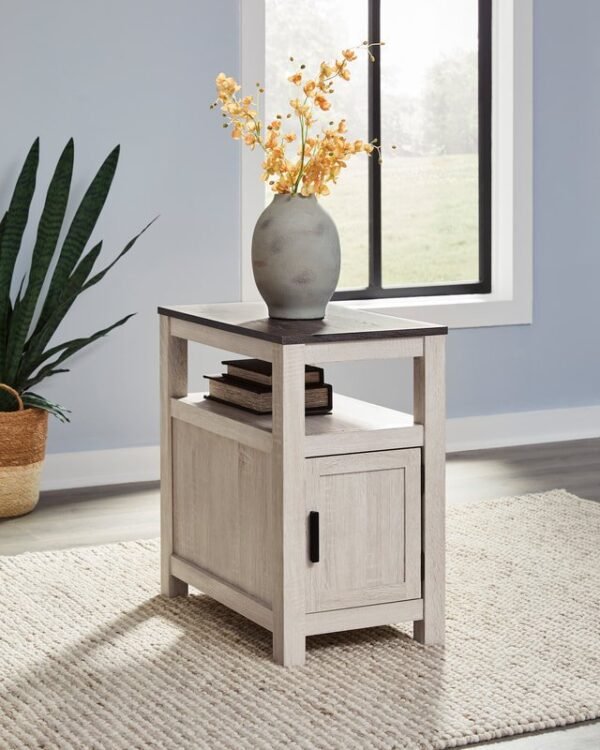 T190-217 - End Table